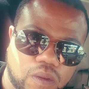 Meet your Posher, Derrick